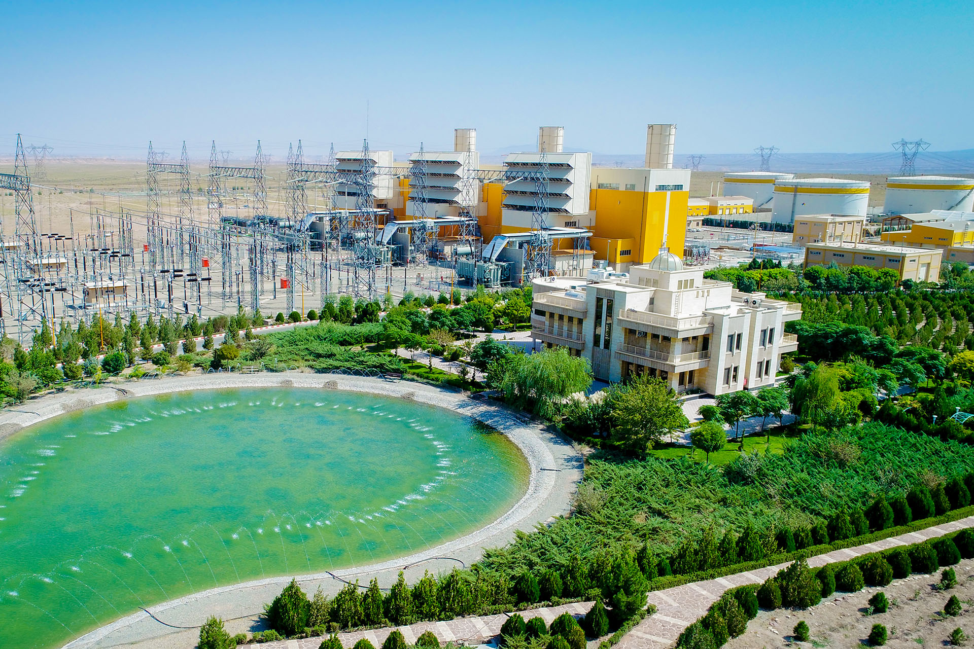 هولدینگ توسعه و سرمایهگذاری ماهتاب